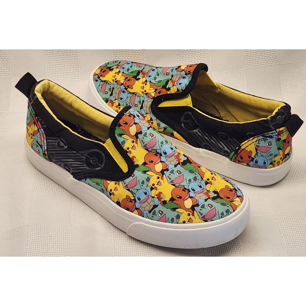 Pokémon Slip On Canvas Shoes Unisex Men's Size 5 Pikachu‎ Charmander